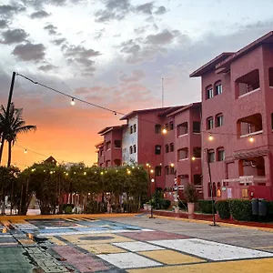 Selina Laguna Zone קנקון